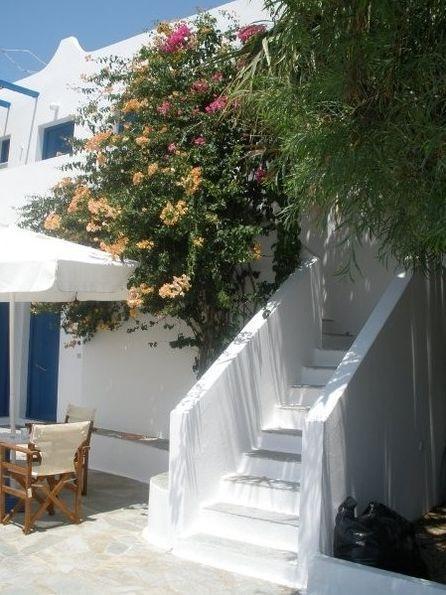 Sardis Rooms Kímolos Exterior foto